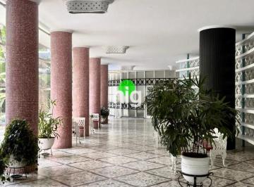 Apartamento · 140m² · 3 Quartos · 3 Vagas · Apartamento em Edifício Ícone de Higienópolis, assinado por Artacho Jurado