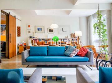 Apartamento · 212m² · 3 Quartos · 2 Vagas · APARTAMENTO REFORMADO EM PRÉDIO ICONICO DE HIGIENÓPOLIS