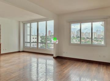 Apartamento · 151m² · 3 Quartos · 1 Vaga · Apartamento Maravilhoso em prédio HISTÓRICO no melhor do Bairro!