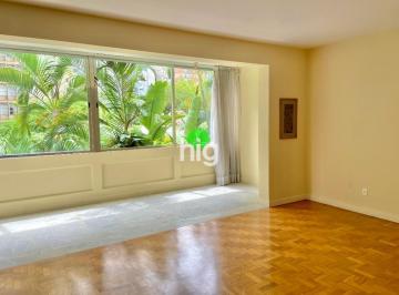 Apartamento · 210m² · 3 Quartos · 2 Vagas · APARTAMENTO