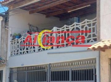 Casa · 192m² · 5 Quartos · 2 Vagas · Excelente oportunidade para investidor com 3 casas no Jardim Álamo em Guarulhos