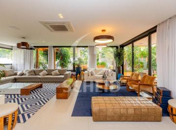Casa · 476m² · 4 Quartos · 4 Vagas · Casa em Condomínio á Venda no Jardim Cordeiro com 476m², 4 quartos sendo 4 suítes, 4 vagas.