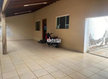 Casa · 360m² · 3 Quartos · 4 Vagas · Casa residencial com 3 quartos sendo 1 suíte disponível para venda no bairro Santa Mônica em Uberlân
