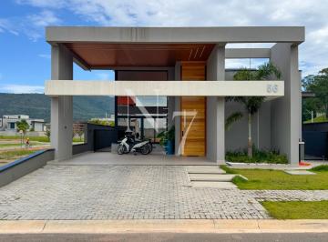 Casa · 220m² · 3 Quartos · 4 Vagas · Casa Térrea de Alto Padrão em Condomínio Clube em Atibaia.