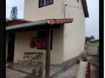 Casa · 100m² · 2 Quartos · 1 Vaga · Casa Duplex independente com 2 Quartos em Cordeirinho – Maricá | R$ 290.000,00