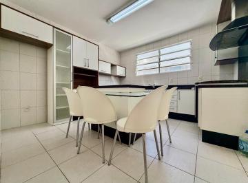 5f0fad54f729046431b11c42fd30a89acb6bdf2b · Apartamento com 3 quartos à venda na rua Almirante Lamego - Bairro Centro, em Florianópolis/SC.