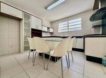 1d8597d35cafad9726430c773f0595297029a43e · Apartamento ao lado do Colégio Catarinense com 3 quartos - Florianópolis/SC.
