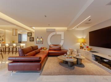 Apartamento · 151m² · 2 Quartos · 2 Vagas · Apartamento de alto padrão reformado, com 151 m² p