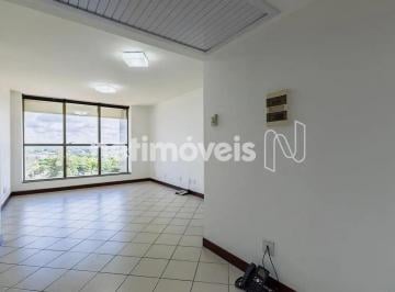 ae873b49-9958-4ab0-9f17-ff5a44d08e1a.webp · Sala reformada com vaga de garagem à venda no Edifício Brasil XXI.