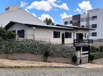 Casa · 248m² · 4 Quartos · 3 Vagas · Casa de Esquina