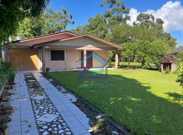 Casa · 2 Quartos · 1 Vaga · Casa com 2 dormitórios - Centro