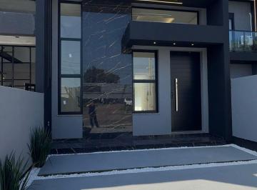 Casa · 104m² · 3 Quartos · 2 Vagas · Excelente casa à venda no bairro Santa Cruz - Gravataí/RS