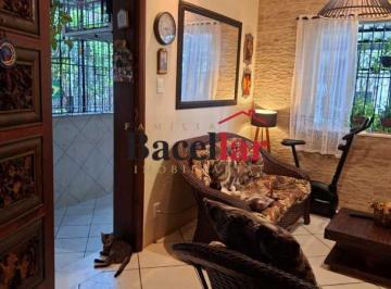 Apartamento · 80m² · 3 Quartos · Apto. Tipo Casa 3 Quartos, 1 Vaga e Área Externa à Venda no Grajaú!!! Próximo a