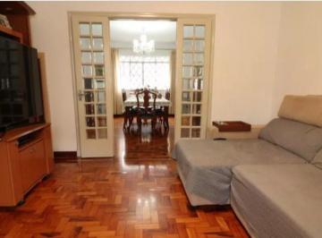 Casa · 220m² · 5 Quartos · 2 Vagas · Imóvel de luxo na Aclimação: Casa com 5 quartos, 2 suítes e 220m² em São Paulo-SP