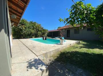 25047619_4.jpg · Casa de esquina com piscina à venda