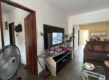 9795bf749df9606ca731f09cd730a7aa21540ae8 · Casa duplex localizada no bairro da Jatiuca com seus 230m² e 3 dormitórios.