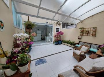 Casa · 120m² · 2 Quartos · 2 Vagas · Jabaquara - Casa Assobrada com 120m² 2 dormitórios, 2 banheiros e 2 vagas de garagem.