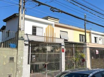 Casa · 199m² · 3 Quartos · 2 Vagas · LINDA CASA À VENDA - DE 199M² COM 3 QUARTOS, 3 BANHEIROS, QUINTAL E 2 VAGAS LOCALIZADA NO BROOKLIN.