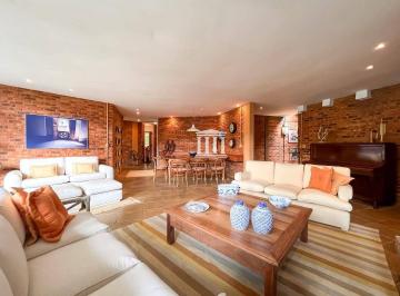 3a6336a45471a0492c875412715d1f9b18a624b2 · Casa à venda, 285 m² por R$ 1.580.000,00 - Golfe - Teresópolis/RJ