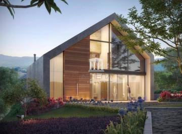 e1c1e4a4222271b170a1e667e8415de468a8fd7f · Casa com 3 dormitórios à venda, 271 m² por R$ 2.100.000,00 - Vale Alpino - Teresópolis/RJ