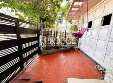 Casa à venda com 3 quartos na Vila Mathias, Santos · Casa à venda com 3 quartos na Vila Mathias, Santos
