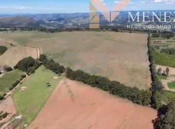 Foto 01 · Fazenda, Canjeranus, Passos, MG