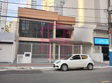 Comercial · 350m² · 3 Vagas · Sala comercial com 350m² para locação em Balneário Camboriú.