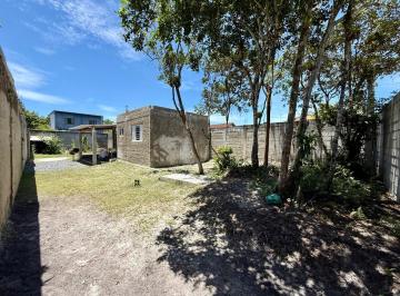 Casa de 1 quarto, Itanhaém · Casa com espaço para piscina em Itanhaém - R$ 180.000,00.
