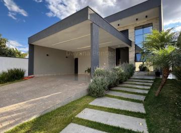 Casa · 350m² · 4 Quartos · 4 Vagas · Casa Vicente Pires rua 10 - 3 suítes, Escritório, 600m2, DCE, Lazer completo