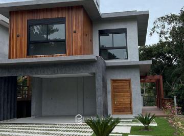 img0 · Casa em Condomínio na Praia de Taquaras em Balneário Camboriú-SC