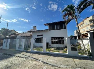 img0 · Casa Alto Padrão com 4 Dormitórios a Poucos Metros do Mar em Bombinhas-SC
