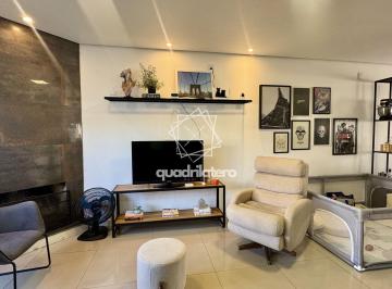 Casa · 106m² · 3 Quartos · 2 Vagas · Sobrado no Loteamento Arroio Pelotas, com 3 dormitorios, lareira, churrasqueira e pátio amplo