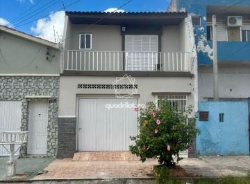 Casa · 167m² · 2 Quartos · 1 Vaga · Sobrado no Fragata, com ótima localização, bem iluminado com churrasqueira