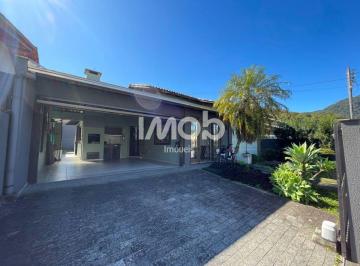 Casa · 346m² · 3 Quartos · 2 Vagas · CASA SEMIMOBILIADA COM 1 SUÍTE + 2 QUARTOS, AMIZADE - JARAGUÁ DO SUL
