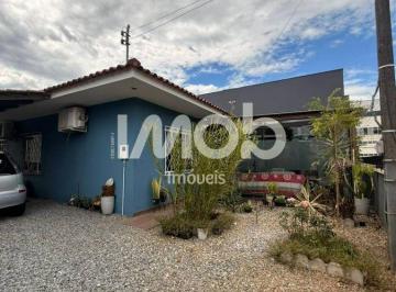 Casa · 466m² · 3 Quartos · 2 Vagas · CASA COM 3 QUARTOS, BARRA DO RIO CERRO