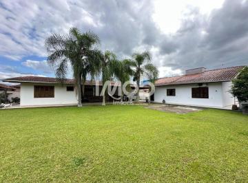 Casa · 209m² · 3 Quartos · CASA COM AMPLO TERRENO, TRÊS RIOS DO SUL