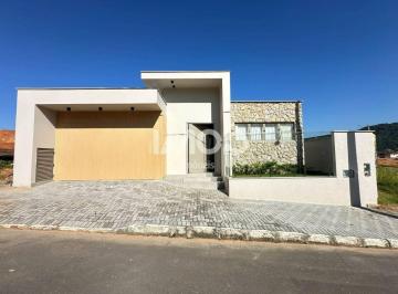 Casa · 364m² · 3 Quartos · 1 Vaga · CASA COM 1 SUÍTE + 2 QUARTOS, RAU