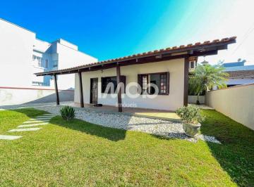 Casa · 450m² · 3 Quartos · 2 Vagas · CASA COM 1 SUÍTE + 2 QUARTOS, RAU