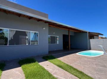 Casa · 105m² · 3 Quartos · 1 Vaga · Casa na Barra do Saí com 3 dormitórios sendo 01 suíte e Piscina Salinizada em Itapoá SC