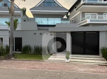 Casa · 430m² · 4 Quartos · 1 Vaga · Casa à venda em Condomínio Fechado com 430m2 no Recreio dos Bandeirantes