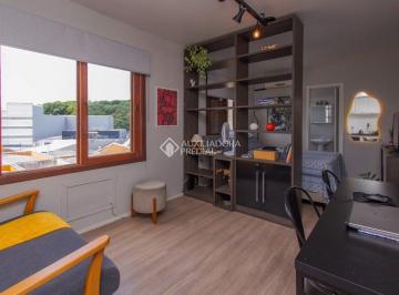 Apartamento · 25m² · 1 Quarto · JK reformado com elevador, sol e excelente localização em Porto Alegre