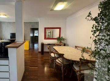 Apartamento · 95m² · 3 Quartos · 1 Vaga · Apartamento reformado no último andar com 3 dormitórios, cozinha integrada e sol da manhã