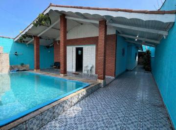 Casa de 4 quartos, Itanhaém · Casa com 4 quartos e piscina em Itanhaém.