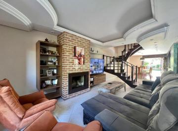 Casa · 280m² · 3 Quartos · 3 Vagas · Casa de 3 quartos suíte sacadas e 3 vagas à venda no bairro Alto Petrópolis em Porto Alegre