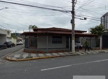 Comercial · 250m² · 4 Quartos · 2 Vagas · Alugue Casa Térrea Residencial ou Comercial em Centro de Mogi das Cruzes