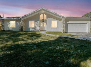 Casa · 2004m² · 4 Quartos · 4044 Rose Petal Ln, Orlando, FL 32808