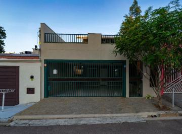 72f21658-b284-4a45-bfa6-43e5843532b6 · Sensacional sobrado para venda em Vila Guarani com 3 quartos, sendo 1 suíte, 150m²