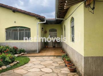 Casa principal · Oportunidade imperdível de investimento - 480m²;, 3 moradias, 6 vagas de garagem, ponto de comércio.