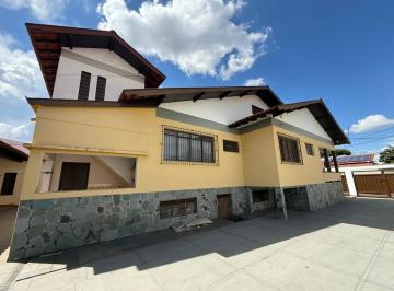 17855715230.jpg · CASA COM 5 DORMITÓRIOS SENDO 3 SUITES A VENDA NA REGIÃO CENTRAL                                     