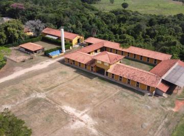 Foto 01 · Haras de 5.5 alqueires à venda na região de Porto Feliz SP. Casa sede com 3 suítes, sala 2 ambientes
